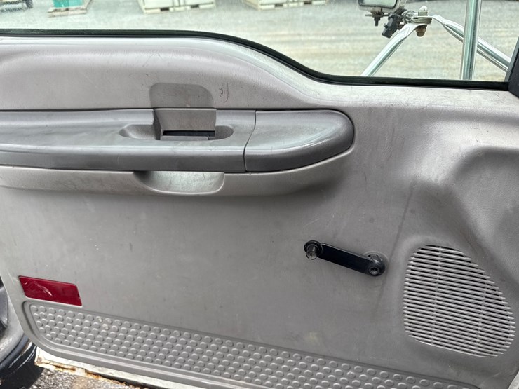 2000-ford-f650-image-21