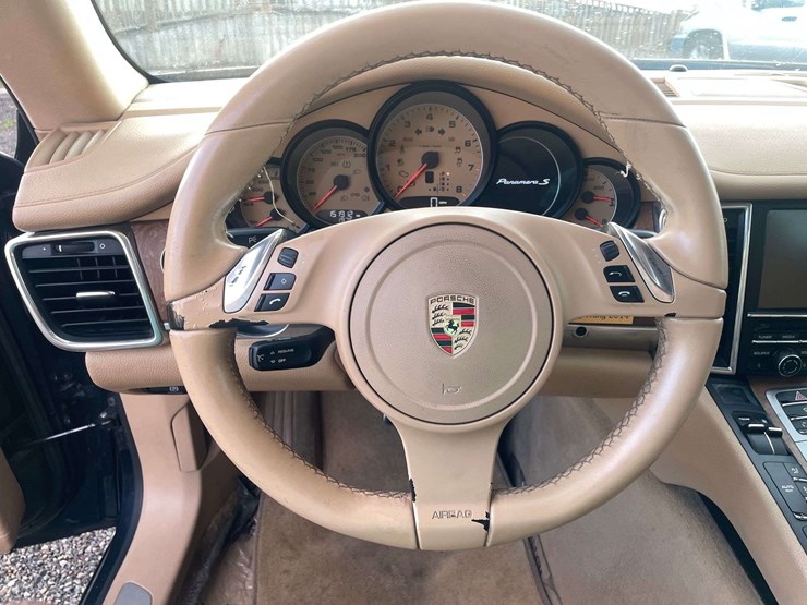 2010-porsche-panamera-s-4-door-sedan-(151,912-miles)-image-12