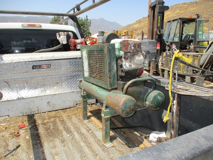2015-ford-f250-xl-image-16