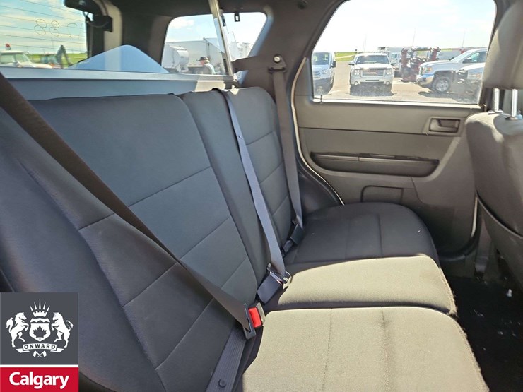 2012-ford-escape-image-16