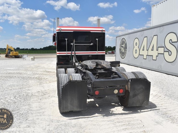 2005-peterbilt-378-image-6