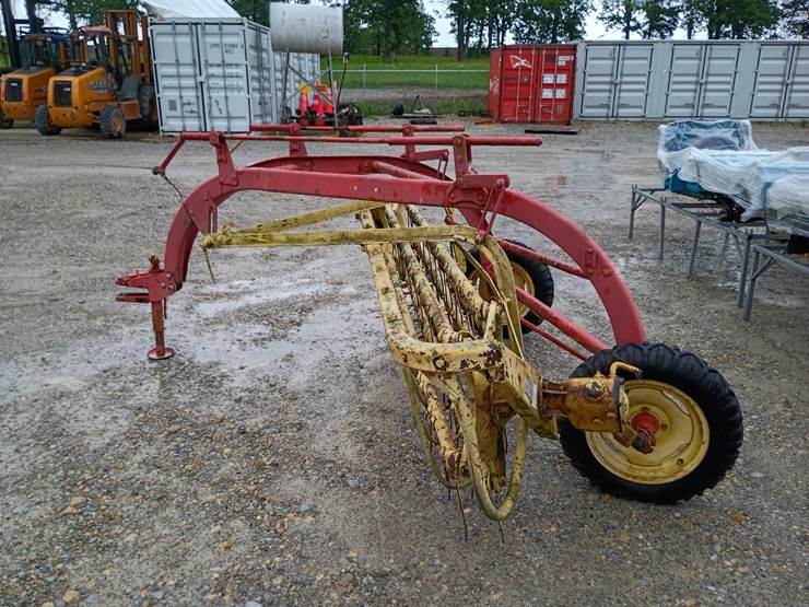 new-holland-256-image-3