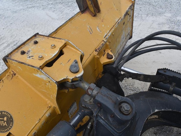 2022-deere-650k-lgp-image-61