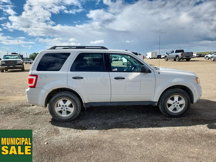 2011-ford-escape-image-10