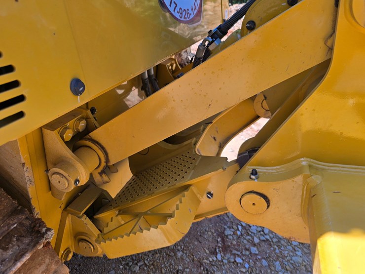 caterpillar-d4-image-62