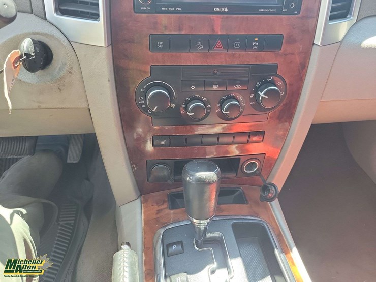 2008-jeep-grand-cherokee-image-19