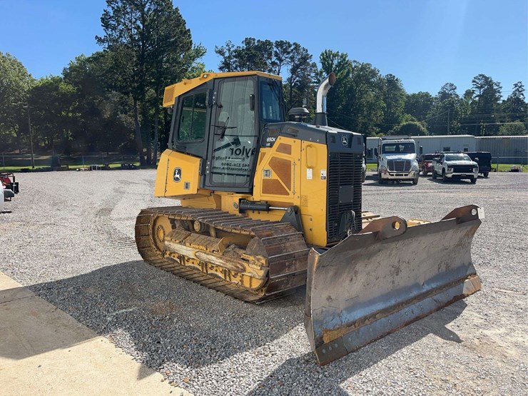 deere-650k-image-3