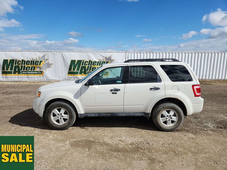 2011-ford-escape-image-6