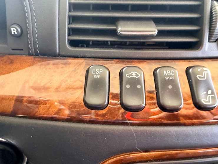 #22732-•-2002-mercedes-benz-s-class-passenger-car-image-40