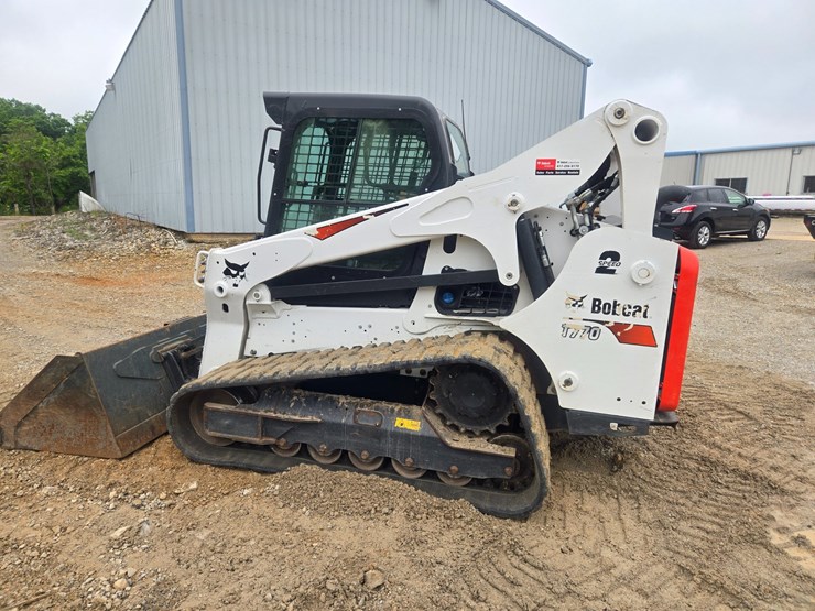 2023-bobcat-t770-image-4