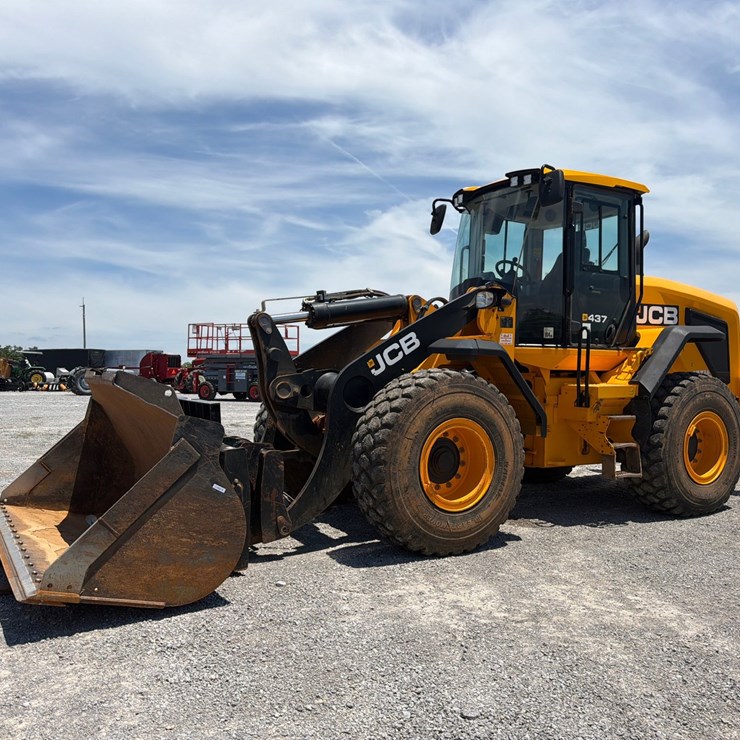 2023 JCB 437ZX