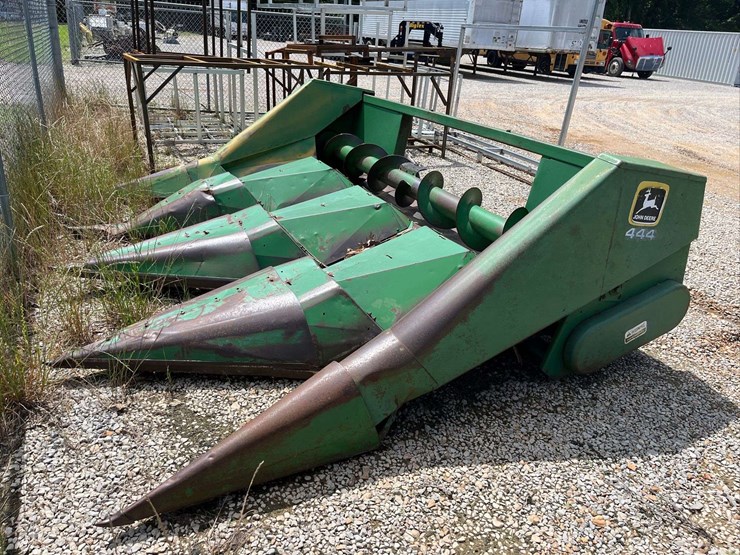 john-deere-443-image-2