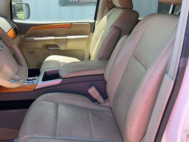2010-infiniti-qx56-image-29