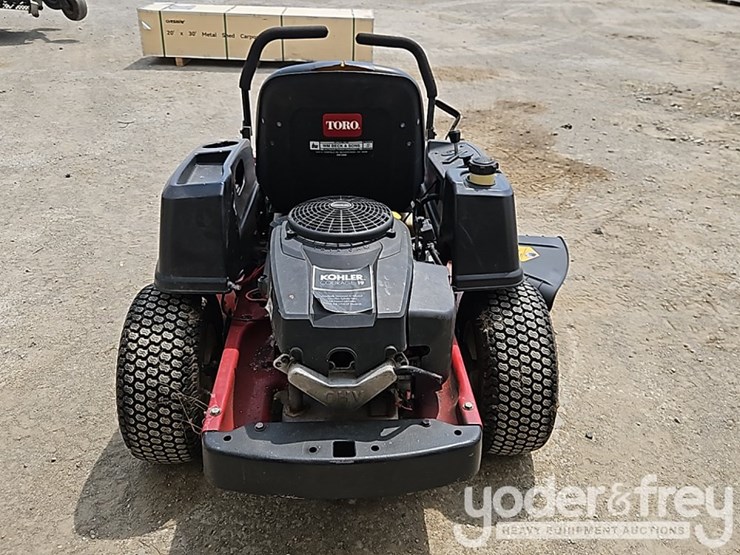 toro-42"-zero-turn-mower-image-8