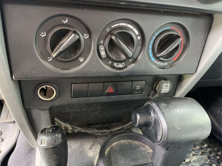 2009-jeep-wrangler-image-21