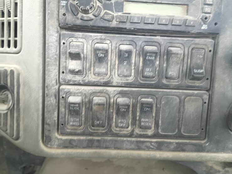 2011-international-workstar-7600-image-45