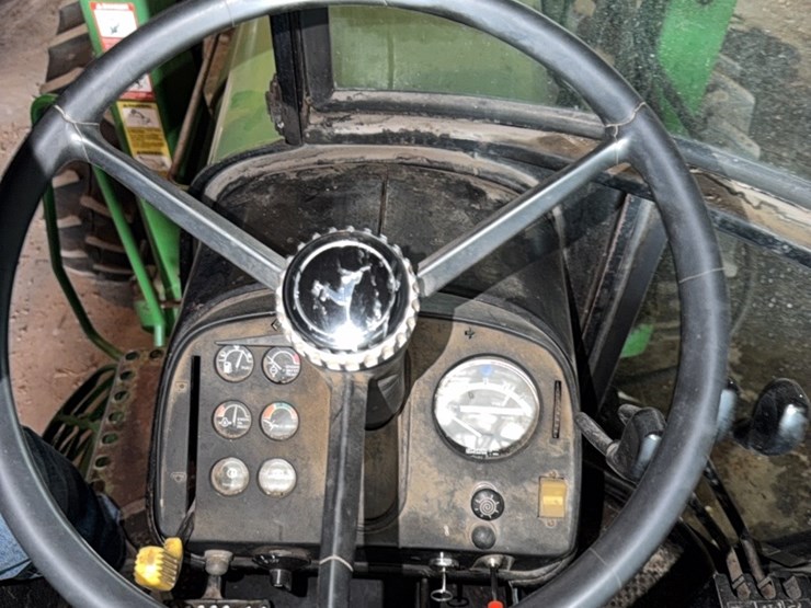 john-deere-725-image-34