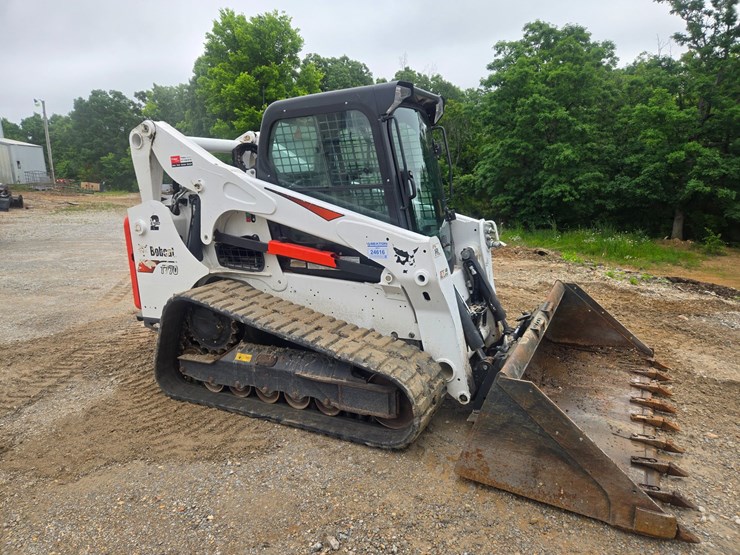 2023-bobcat-t770-image-13