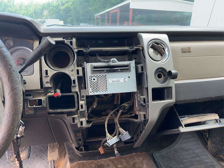 2010-ford-f150-image-22