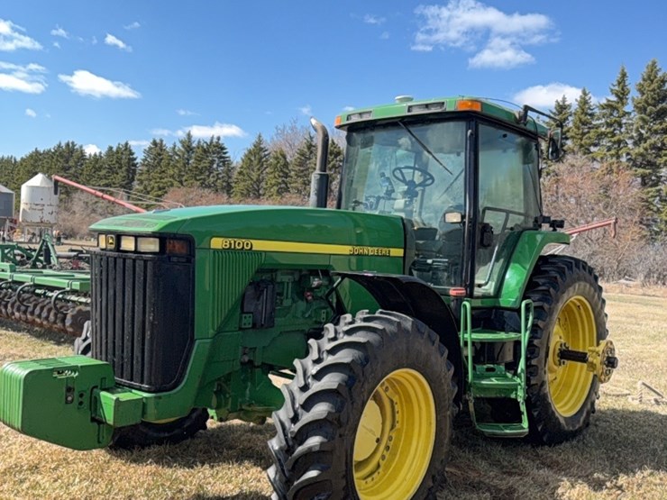 john-deere-8100-image-1