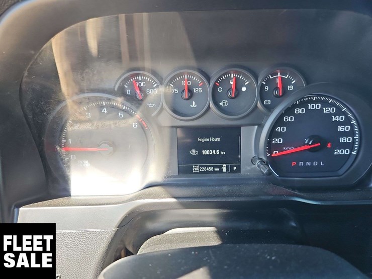 2020-chevrolet-silverado-3500hd-image-28