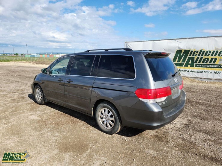 2008-honda-odyssey-image-3