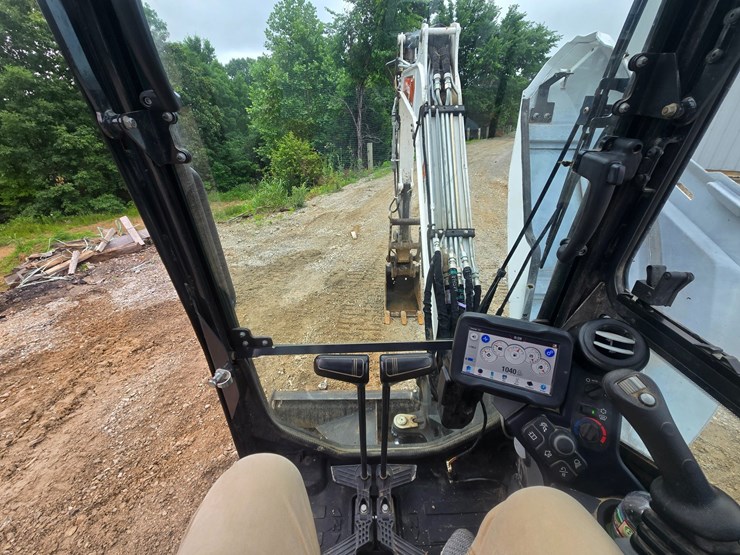 2022-bobcat-e35-image-38