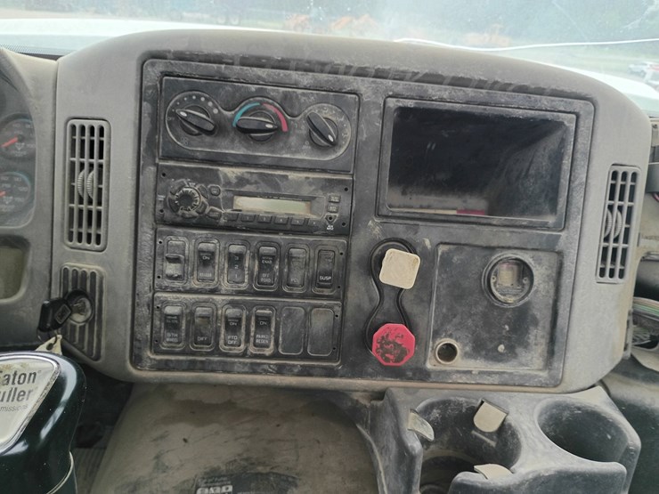 2011-international-workstar-7600-image-41