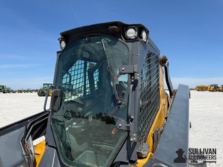 2017-deere-330g-image-15