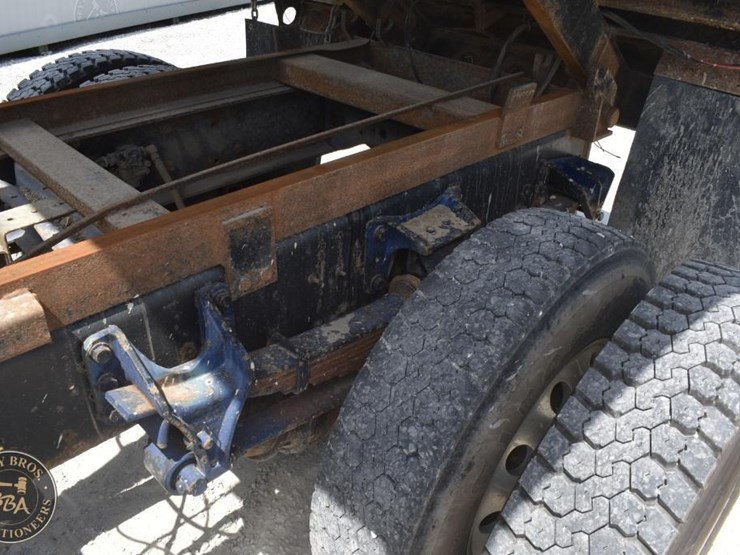 2012-international-durastar-4400-image-71