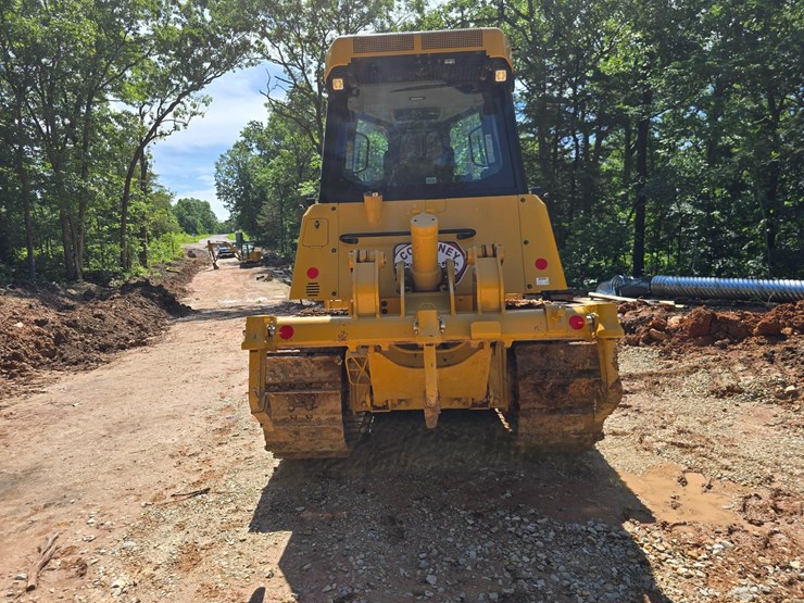 caterpillar-d4-image-12