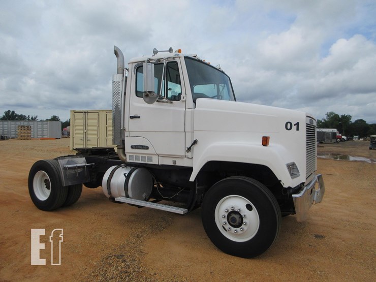 1988-freightliner-flc112-image-5