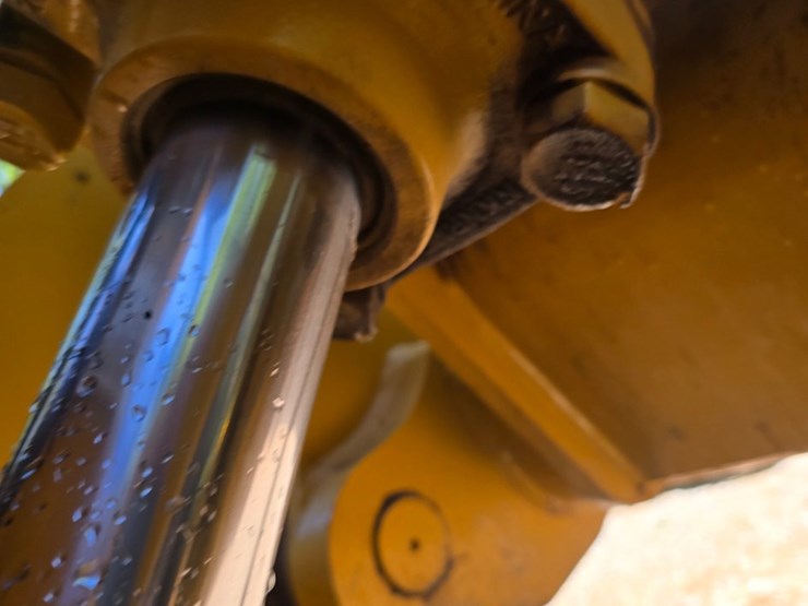 caterpillar-d4-image-63