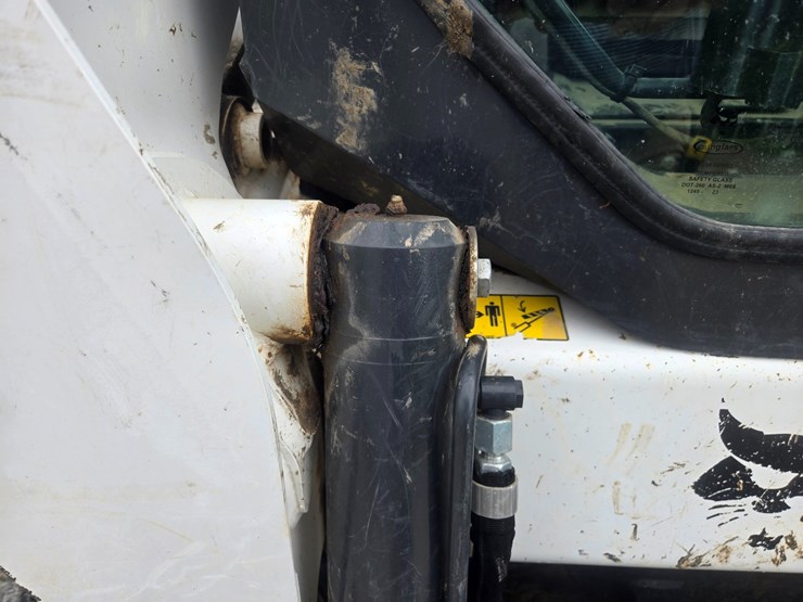 2023-bobcat-t650-image-54