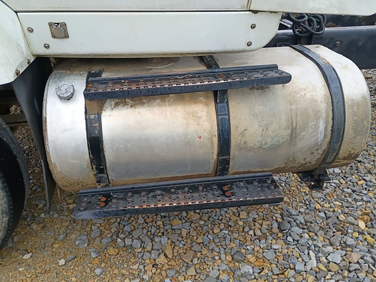 2011-international-workstar-7600-image-26