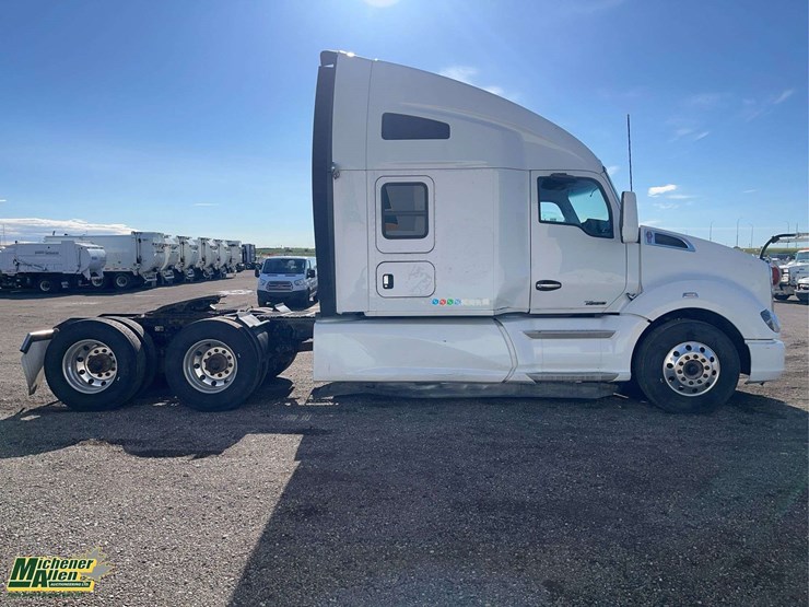2018-kenworth-t680-image-6