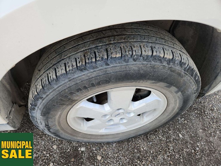 2011-ford-escape-image-15