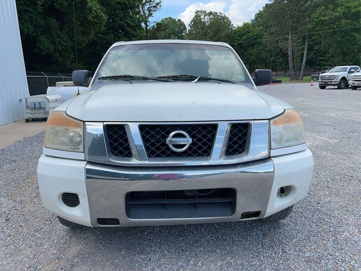2008-nissan-titan-image-12