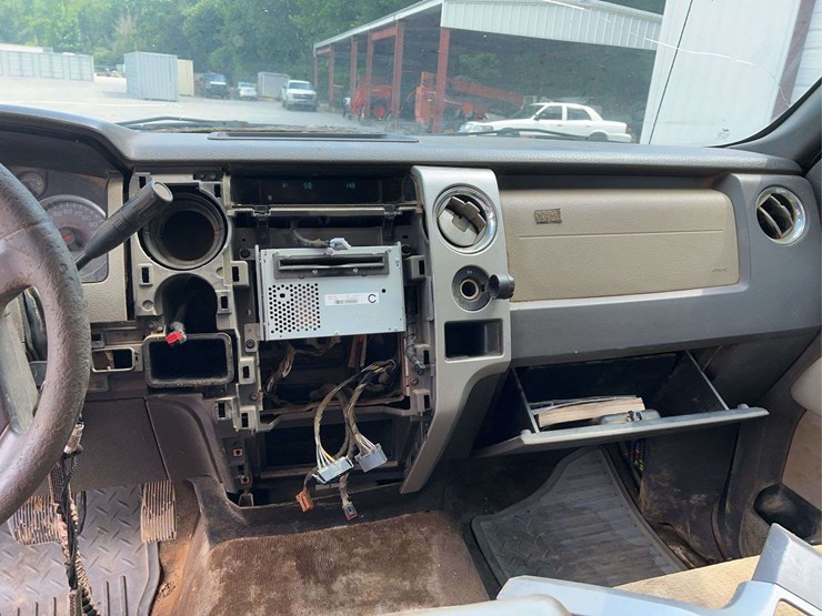 2010-ford-f150-image-23