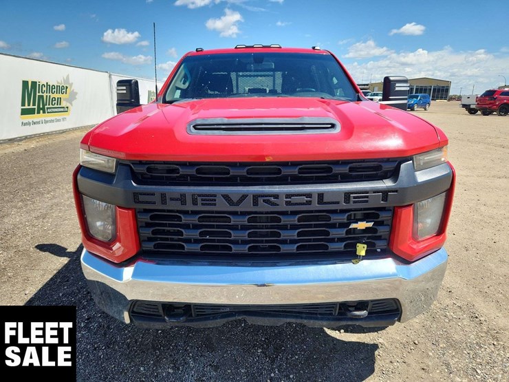2020-chevrolet-silverado-3500hd-image-14