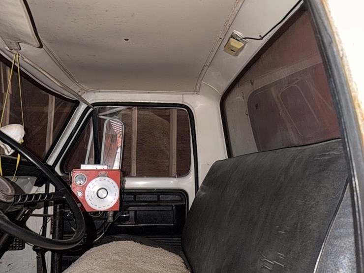ford-f600-image-5