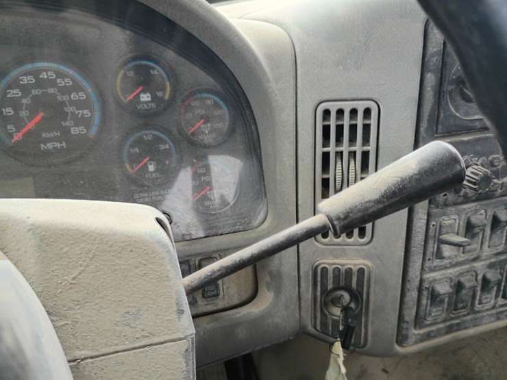 2011-international-workstar-7600-image-52