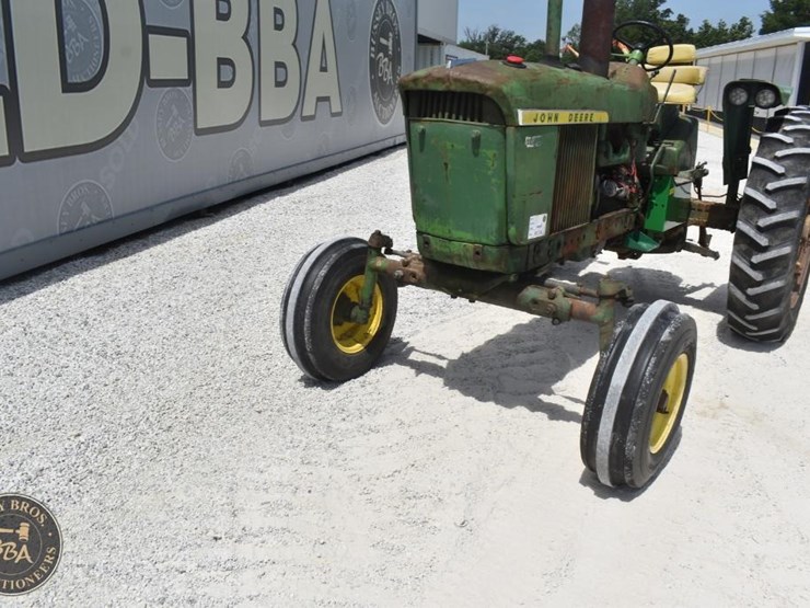 john-deere-3010-image-15