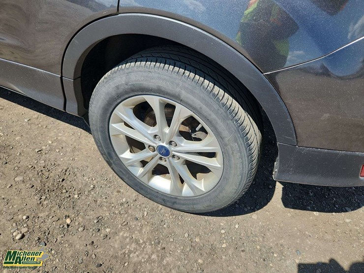 2016-ford-escape-image-29