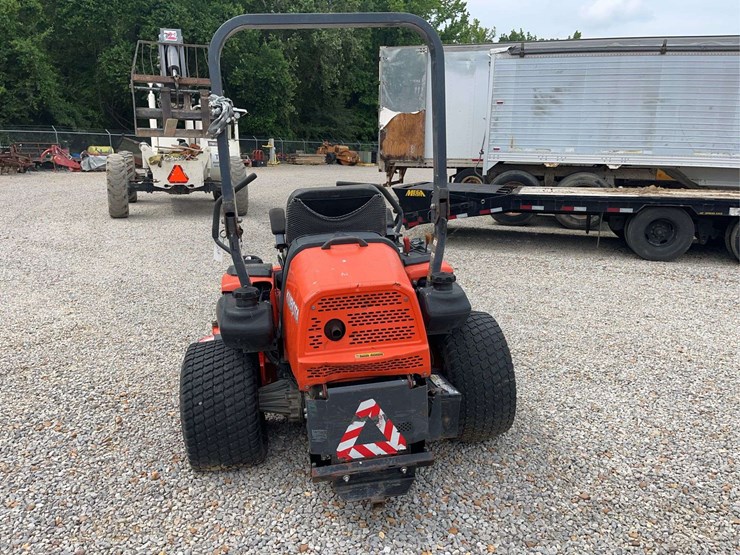 kubota-zd326-image-9