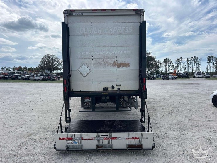 2018-international-durastar-4300-image-24