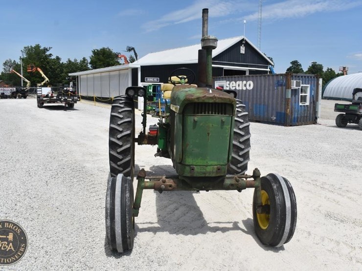 john-deere-3010-image-13