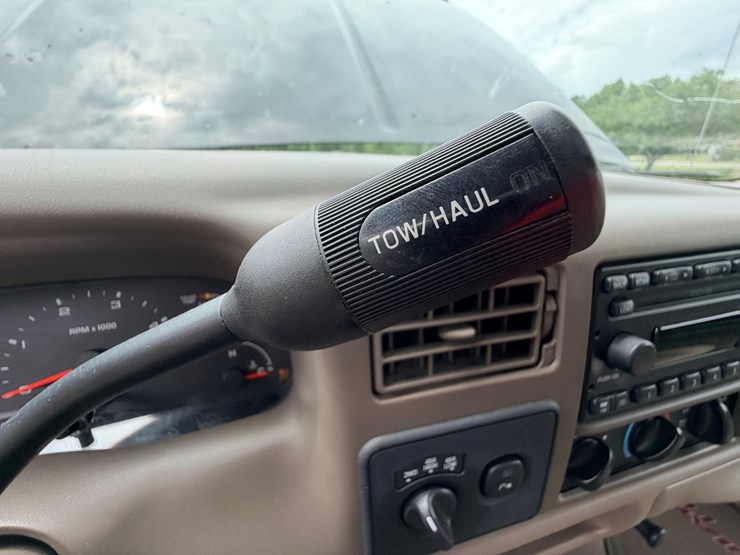 2004-ford-f350-image-47