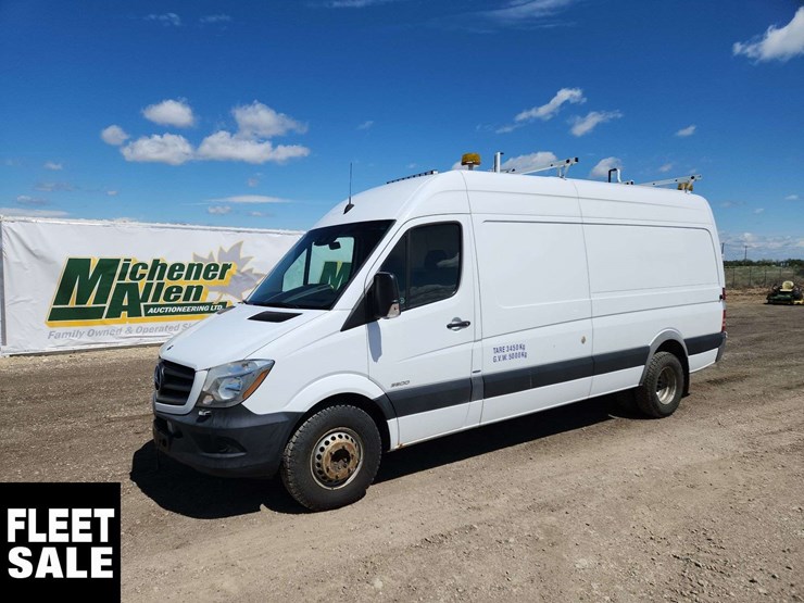 2015-mercedes-benz-sprinter-3500-image-1