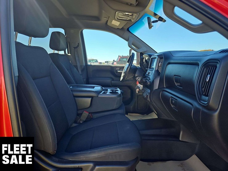 2020-chevrolet-silverado-3500hd-image-38